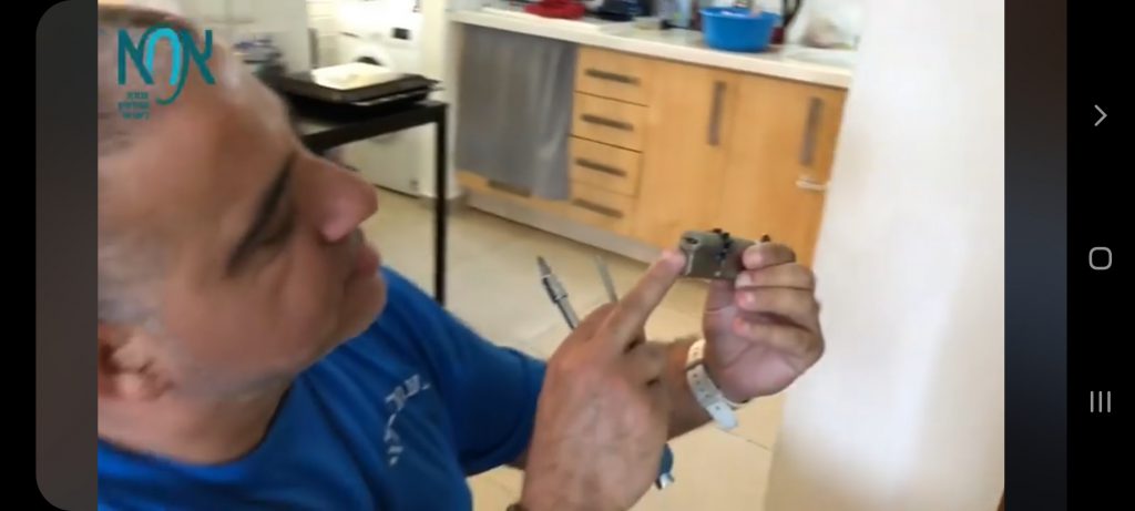 מראה ללקוח מנעול לא תקין