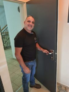 ניתן לפרןץ כל מנעול רק במקצועיות עם כלי מקוריים