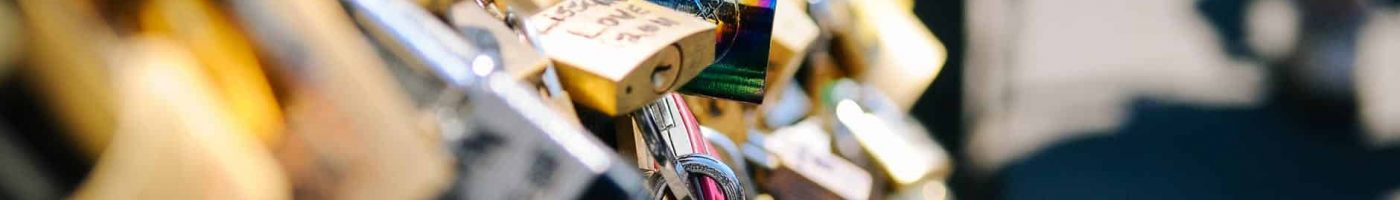 החלפת / התקנת מנעולים​